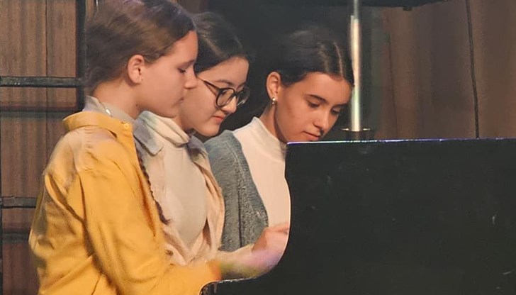 Ученици ще представят новия интерактивен спектакъл „Да се запознаем и да поиграем“