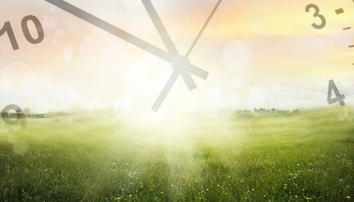 В последния ден на месеца ще преместим стрелките на часовника с час напред В последния ден на месеца ще преместим стрелките на часовника с час напред