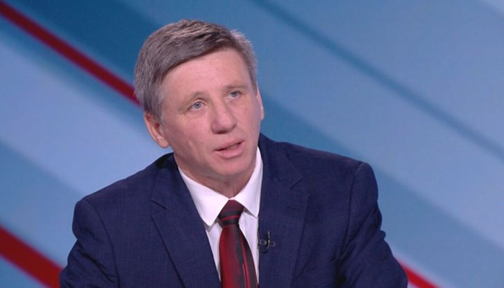 Аз съм от първия ден в партия „Възраждане“ и тя не е само Костадин Костадинов, подчерта изключеният от партията депутат