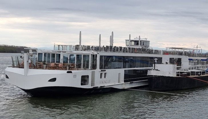 Първият круизен кораб акостира днес на видинското пристанище