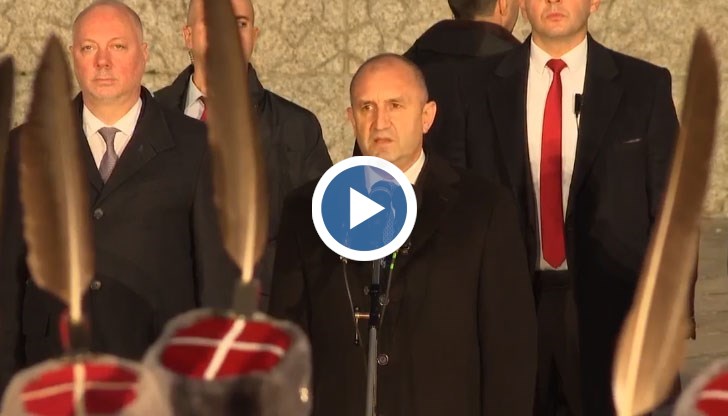 Президентът прие почетния строй на представителните части на Българската армия