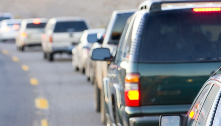 Движението е затруднено в района на инцидента, казват очевидци