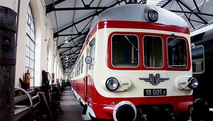 За групи до 35 души най-търсена е дизеловата мотриса 19 001.7 За групи до 35 души най-търсена е дизеловата мотриса 19 001.7