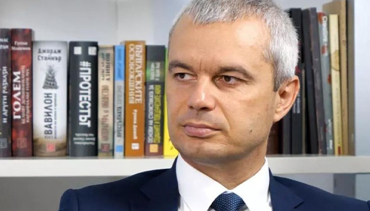 "В този си вид ЕС заплашва европейската цивилизация", смята лидерът на ПП "Възраждане" "В този си вид ЕС заплашва европейската цивилизация", смята лидерът на ПП "Възраждане"