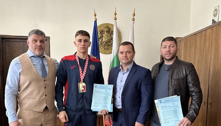 Младият русенски боксьор спечели титлата до 60 кг на Европейското първенство в Хърватия