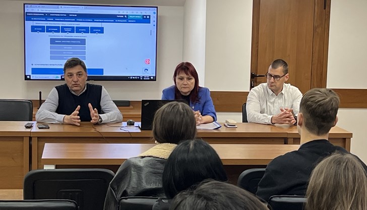 Прокурори и следовател от Окръжна и Районна прокуратура – Русе говориха „Открито за съдебната власт“ в Денят на отворените врати