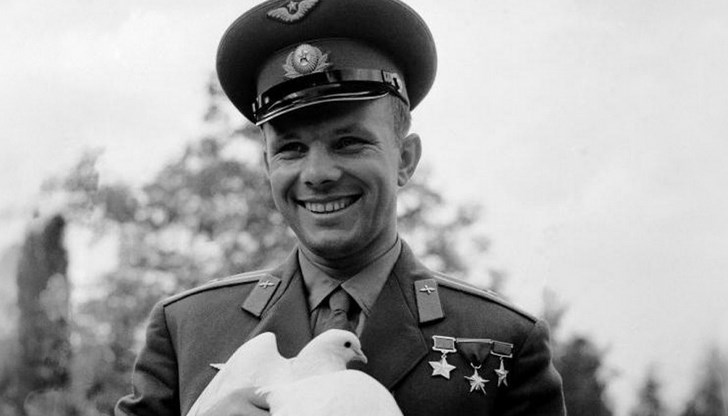 Има различни версии как е загинал първият човек, летят в Космоса Има различни версии как е загинал първият човек, летят в Космоса