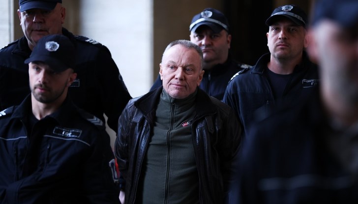 Марин Димитров е обвинен и за съучастие към контрабанда на цигари