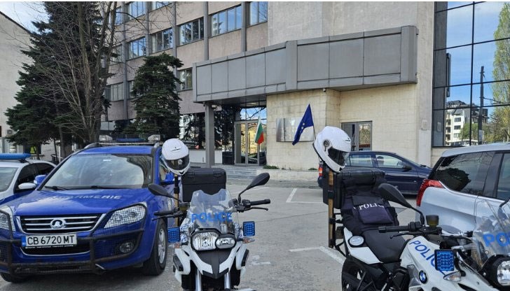 Направен е и обиск на автомобила му