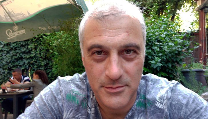 Владислав Атанасов е отличен за разказа си "Хлебното дърво" Владислав Атанасов е отличен за разказа си "Хлебното дърво"