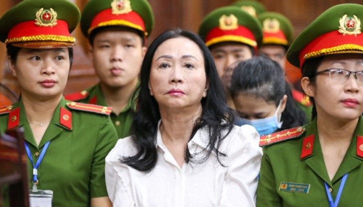 Това е най-зрелищният съдебен процес във Виетнам за една от най-големите банкови измами, които светът някога е виждал