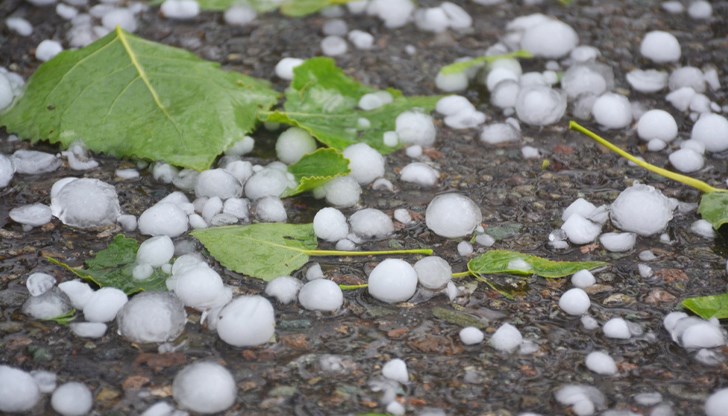 Тъмни облаци покриха небето край Русе Тъмни облаци покриха небето край Русе
