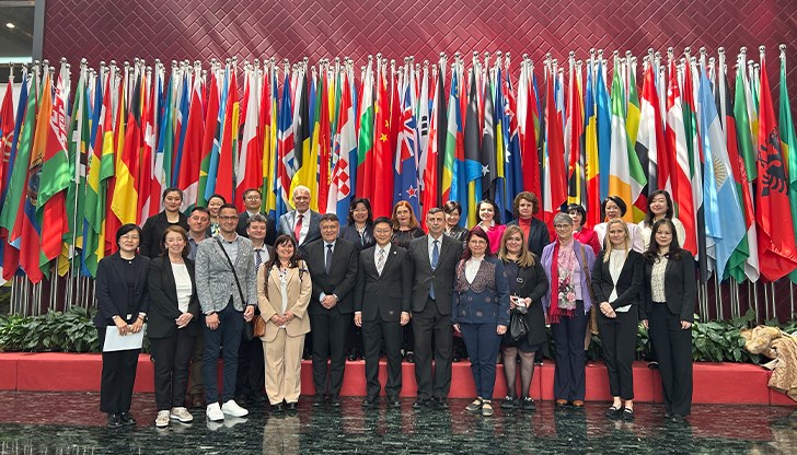 Ректорът проф. Пламен Кангалов и зам.-ректорът доц. Десислава Атанасова проведоха срещи в Пекинския университет