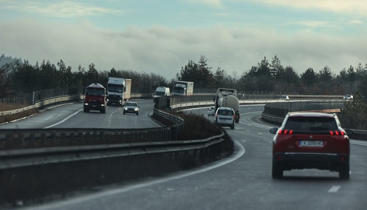 Законопроект предлага максималната скорост да падне до 130 км/ч Законопроект предлага максималната скорост да падне до 130 км/ч