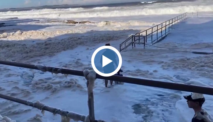 Стотици мехурчета летяха във въздуха