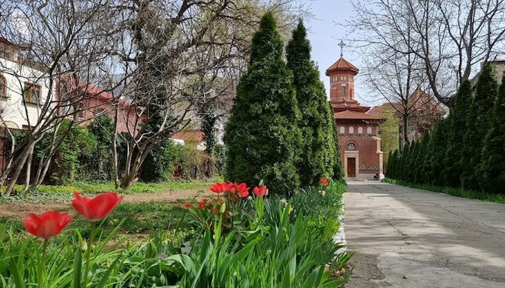 Храмът се намира в Букурещ
