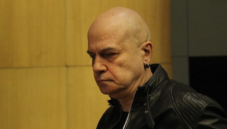 И това не е по слухове, а по явни доказателства признати от съда, коментира Трифонов по казуса с Петя Банкова