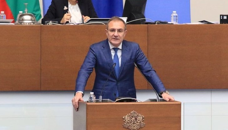 Борислав Гуцанов заяви, че надали има по-срамен договор от този за изтребителите Борислав Гуцанов заяви, че надали има по-срамен договор от този за изтребителите