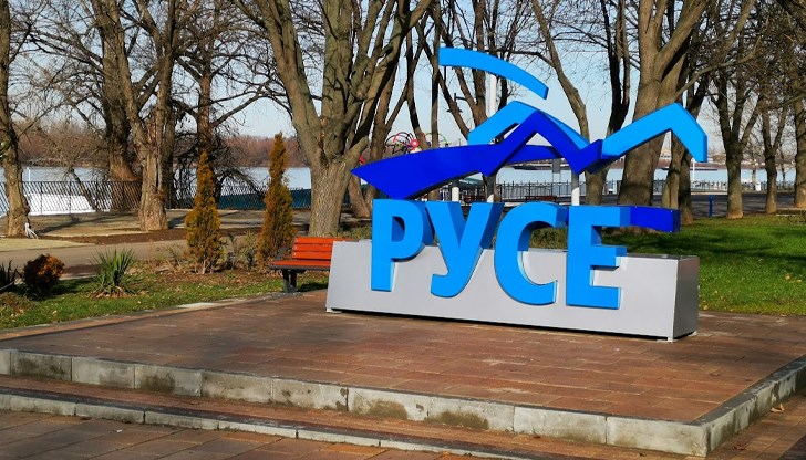 Термометърът показа 30,2 градуса на сянка Термометърът показа 30,2 градуса на сянка