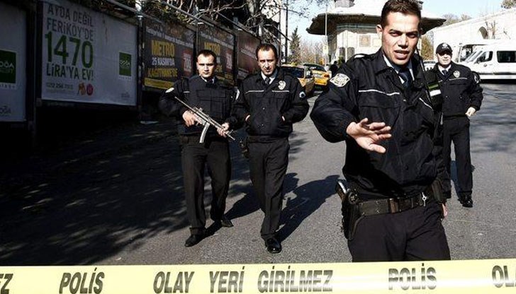 Двама полицаи са убити Двама полицаи са убити