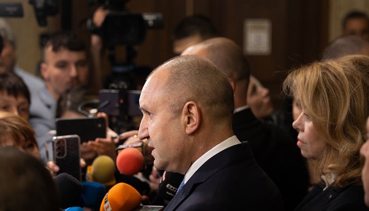 Едни толкова мащабни връзки между главния секретар на МВР и мастити контрабандисти е подигравка с държавността, заяви още държавният глава Едни толкова мащабни връзки между главния секретар на МВР и мастити контрабандисти е подигравка с държавността, заяви още държавният глава