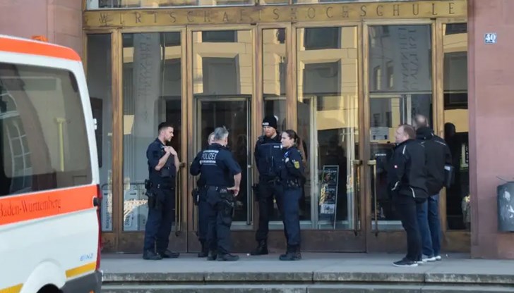 Полицаите простреляли мъжа в университета в Манхайм Полицаите простреляли мъжа в университета в Манхайм