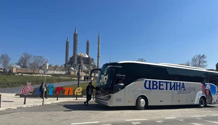 Хит са агнешкото месо и абитуриентските рокли