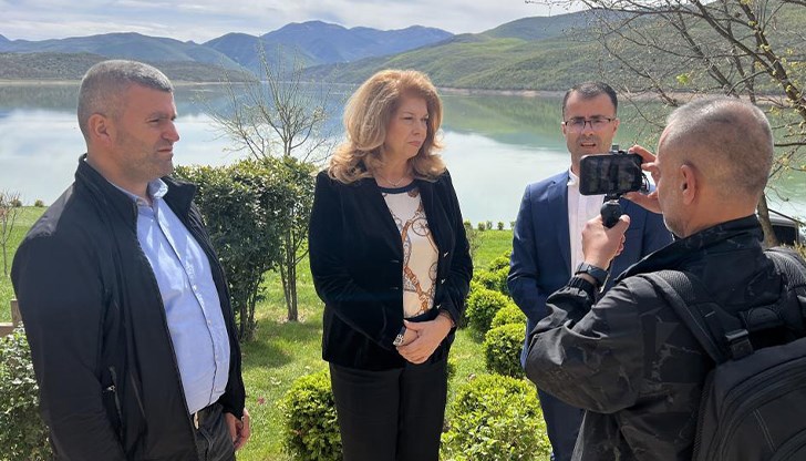 Вицепрезидентът се срещна с кмета на населената предимно с етнически българи албанска община Кукъс