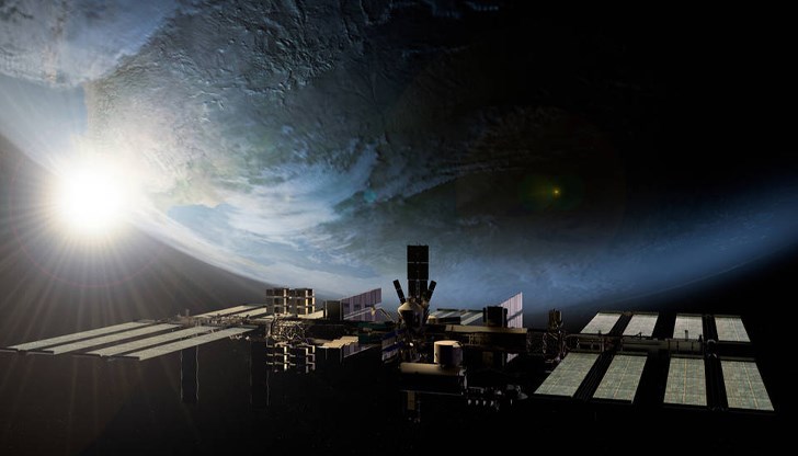 Американец твърди, че отпадък от МКС е пробил покрива му