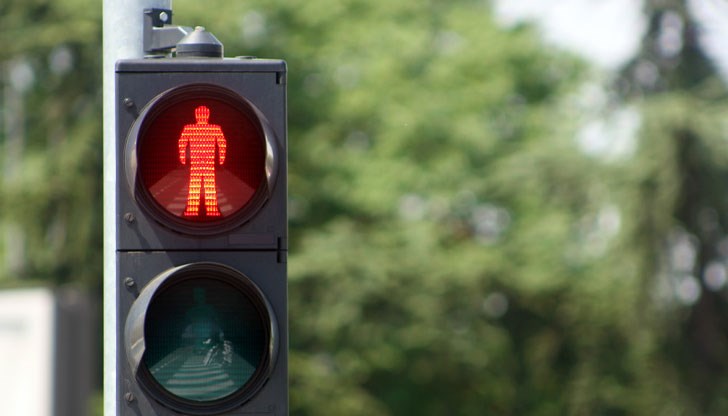 Той моли да се регулира силата на звука и да се прецезира посоката на излъчване