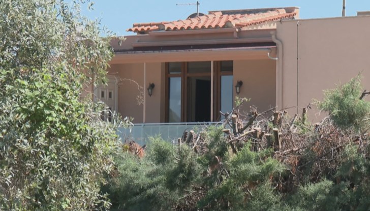 Соченият за контрабандист №1 е вербуван в Държавна сигурност още в казармата, а веднага след това назначен на граничния пункт "Капитан Андреево" Соченият за контрабандист №1 е вербуван в Държавна сигурност още в казармата, а веднага след това назначен на граничния пункт "Капитан Андреево"