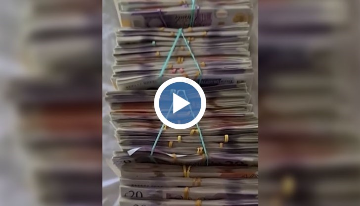 Те са обвинени и в пране на пари