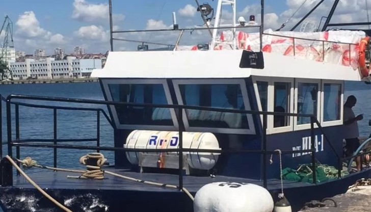 Два наши съда са били държани в Румъния 13 месеца Два наши съда са били държани в Румъния 13 месеца