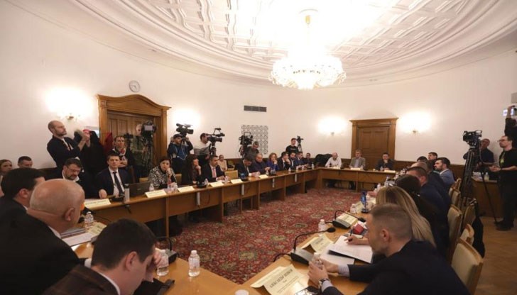 На последното заседание Сарафов и Цацаров отказаха да се явят, а Иван Гешев беше в чужбина На последното заседание Сарафов и Цацаров отказаха да се явят, а Иван Гешев беше в чужбина