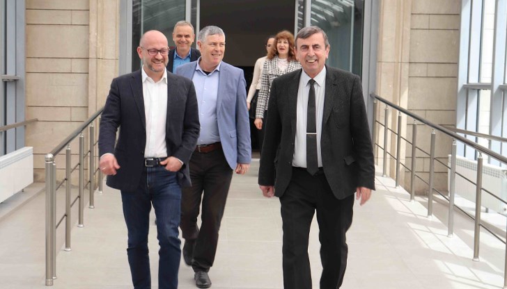 Евродепутатът изнесе лекция пред студенти в Русенския университет