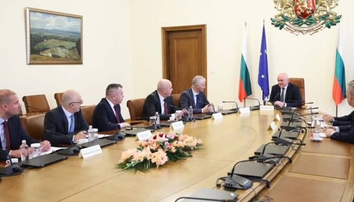 Служебният премиер се срещна с ръководствата на службите за сигурност
