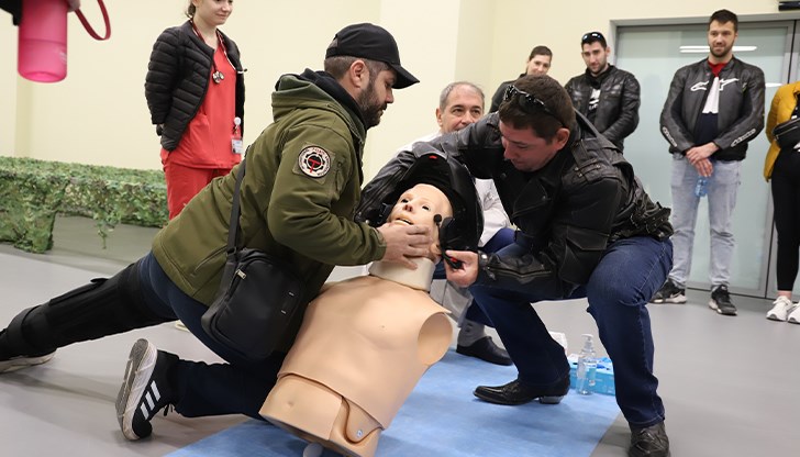 Курс за оказване на първа помощ се проведе във ВМА