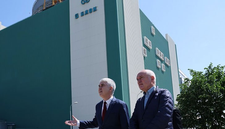 Предвиждаме през месец май поетапно да бъдат заредени първите 43 касети, обяви министърът на енергетиката