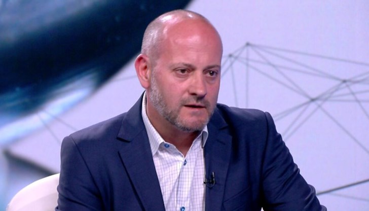 Според него има компроматна кампания срещу ПП-ДБ