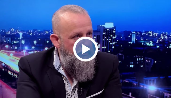 Ако на тези избори направим крачка назад, ни чака зависимост от кървавия монарх Путин, алармира писателят