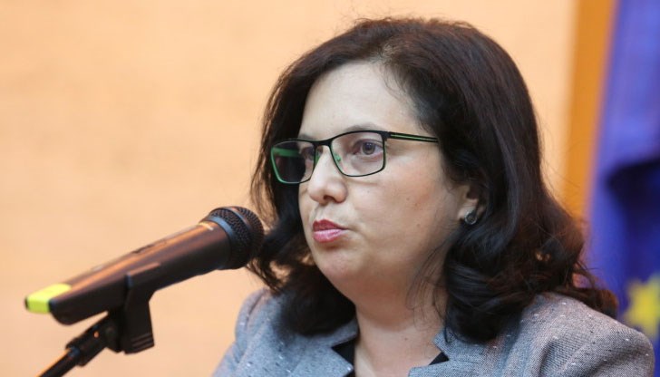 Вчера Павлова положи клетва като служебен министър на правосъдието Вчера Павлова положи клетва като служебен министър на правосъдието