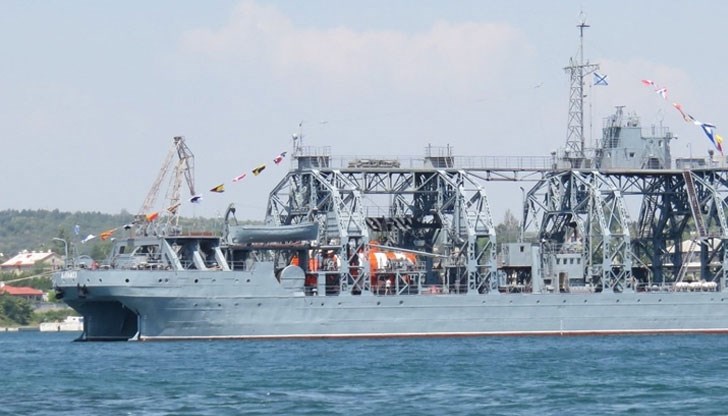 От падналите осколки на кораба е възникнал пожар От падналите осколки на кораба е възникнал пожар