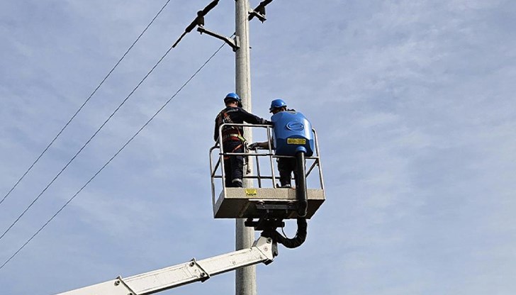 Естествените гнезда върху електрическите стълбове крият риск за птиците и за електрическата мрежа Естествените гнезда върху електрическите стълбове крият риск за птиците и за електрическата мрежа