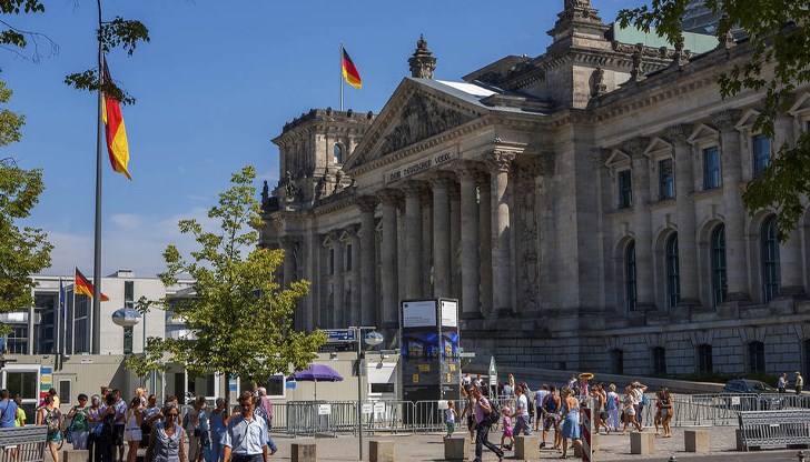 Има риск от внезапна ескалация, се казва в предупреждение за пътуване