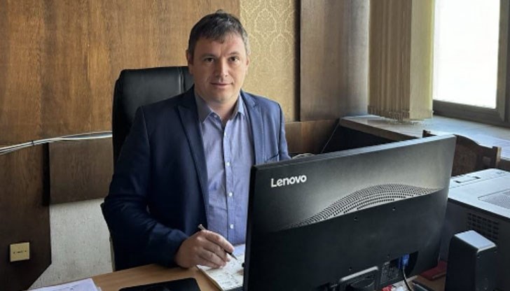 Стоилов оглави дирекция "Контрол по срочността на документооборота, канцелария и комуникации" в Община Русе Стоилов оглави дирекция "Контрол по срочността на документооборота, канцелария и комуникации" в Община Русе