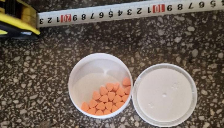 Иззети са 59 таблетки „Екстази“