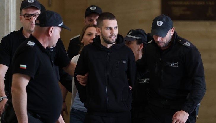 На арестанта са направени кръвни изследвания, лумбална пункция и скенер на главата На арестанта са направени кръвни изследвания, лумбална пункция и скенер на главата