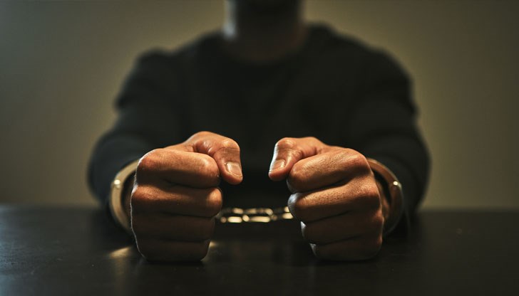 Единият е бил задържан в Москва, а другият - в северната руска Мурманска област