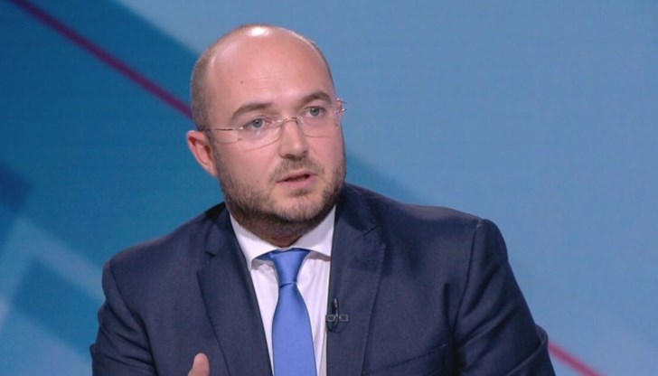 Васил Терзиев отново е в чужбина, добави зам.-председателят на Столичния общински съвет от ГЕРБ