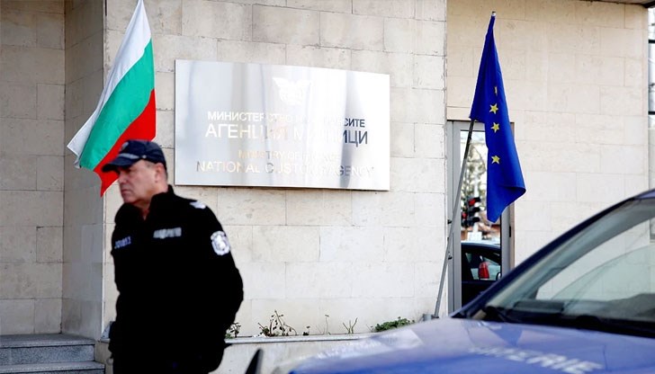 Защитата на задържаната шефката твърди, че парите от разбития канал за наркотици са били за купуване на гласове на изборите Защитата на задържаната шефката твърди, че парите от разбития канал за наркотици са били за купуване на гласове на изборите